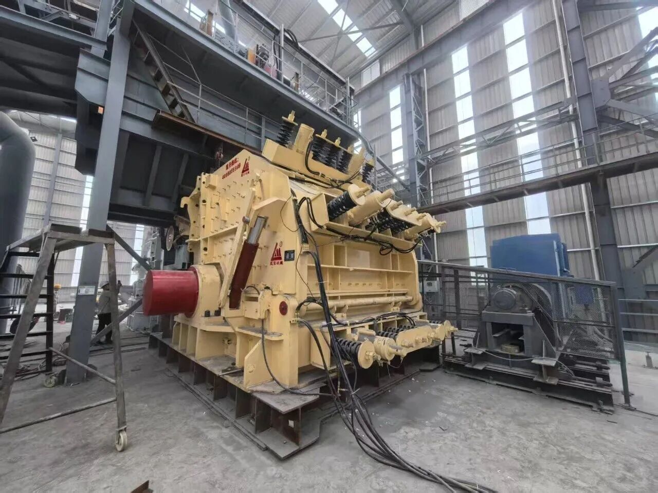 Роторная дробилка Leimeng PFG2030HF на линии дробления известняка для модернизации производства щебня
