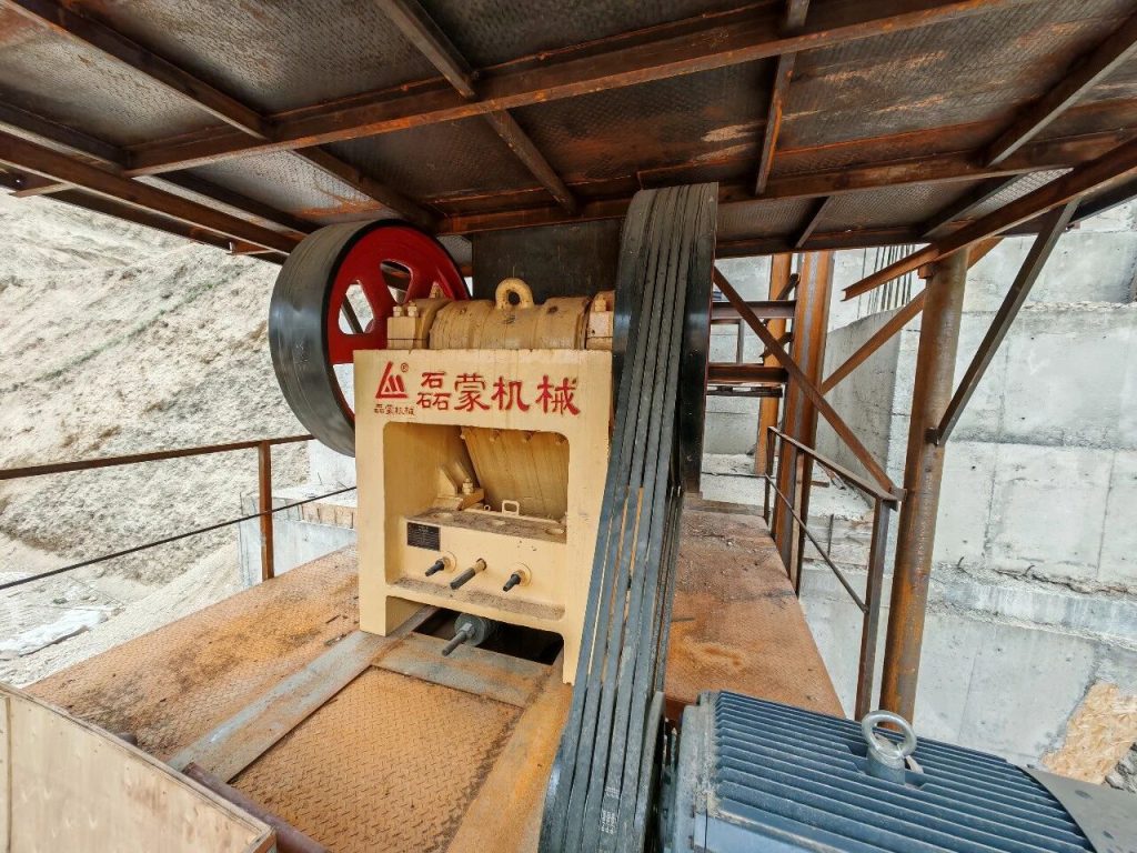 Щековая дробилка PE для первичного дробления гальки на проекте Leimeng в Кыргызстане